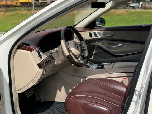 Used 2018 Mercedes-Benz S 560 Sedan image 8