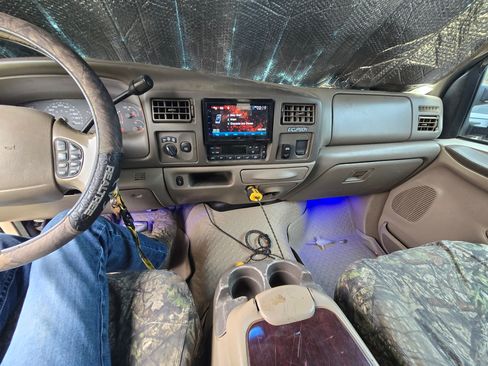 Used 2004 Ford Excursion Limited image 20