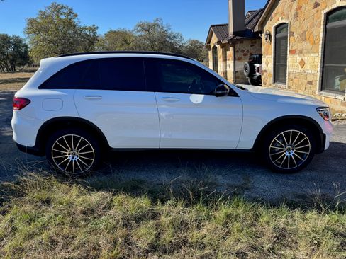Used 2021 Mercedes-Benz GLC 300 image 4