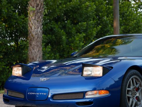 Used 2003 Chevrolet Corvette Z06 w/ Memory Package, 3 Drivers RWD image 10