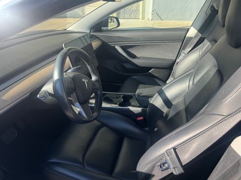 Used 2018 Tesla Model 3 Long Range image 6