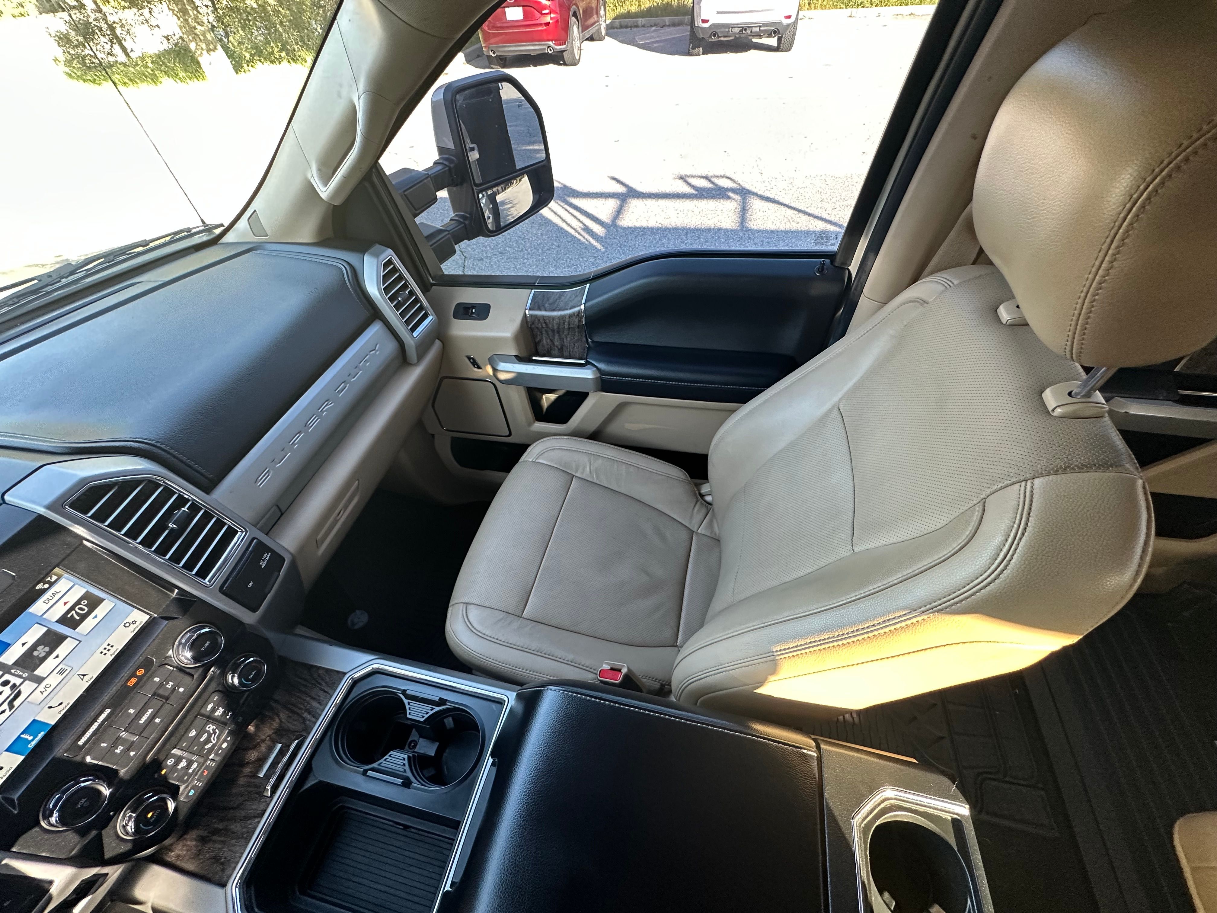 Used 2017 Ford F550 4x4 Crew Cab Super Duty image 18