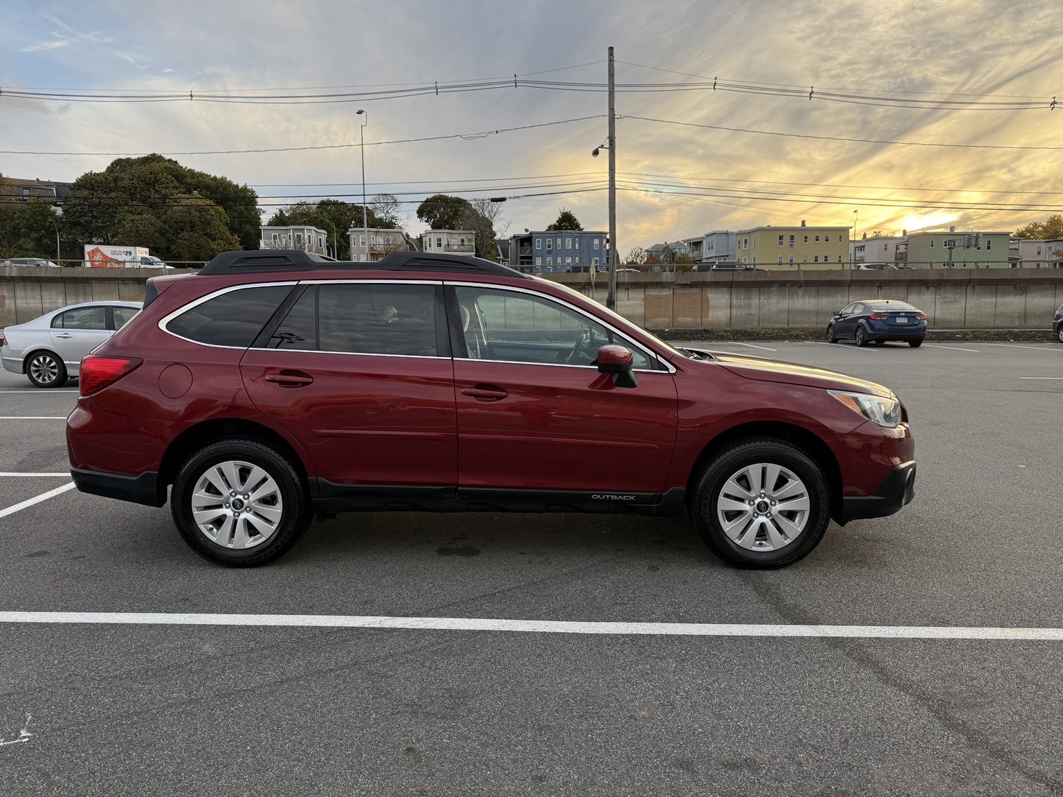 Used 2017 Subaru Outback 2.5i Premium AWD/4WD image 5