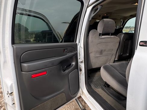 Used 2005 GMC Sierra 2500 SLE w/ Heavy-Duty Power Package image 22