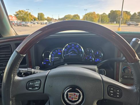 Used 2006 Cadillac Escalade ESV AWD image 19