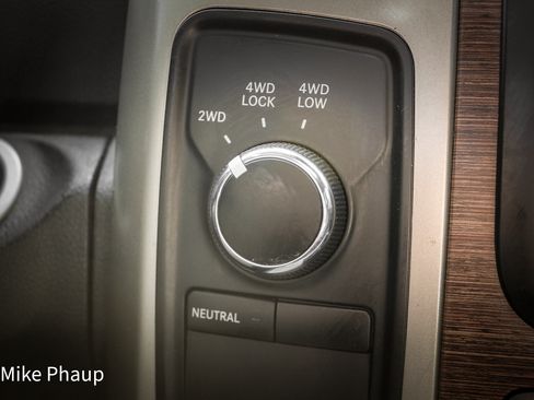 Used 2014 RAM 2500 Laramie w/ Black Appearance Group image 16