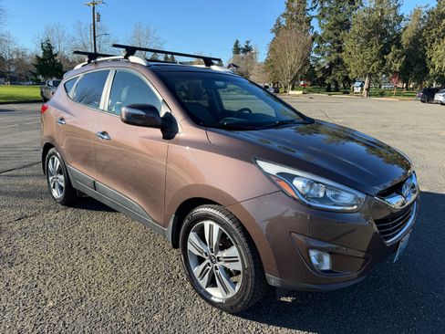 Used 2014 Hyundai Tucson Limited w/ Technology Package 02 image 1