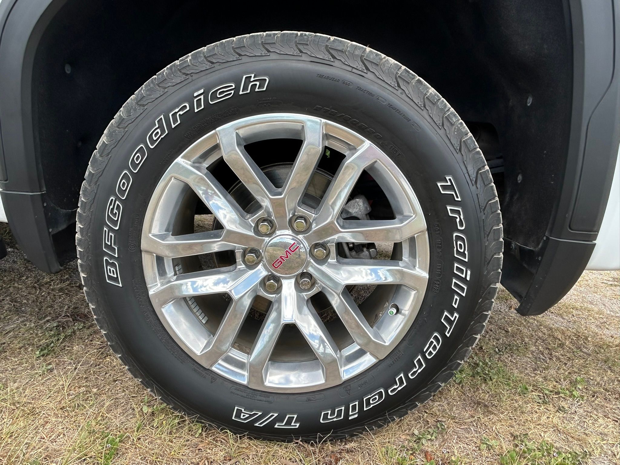 Used 2019 GMC Sierra 1500 SLT w/ SLT Premium Plus Package AWD/4WD image 9
