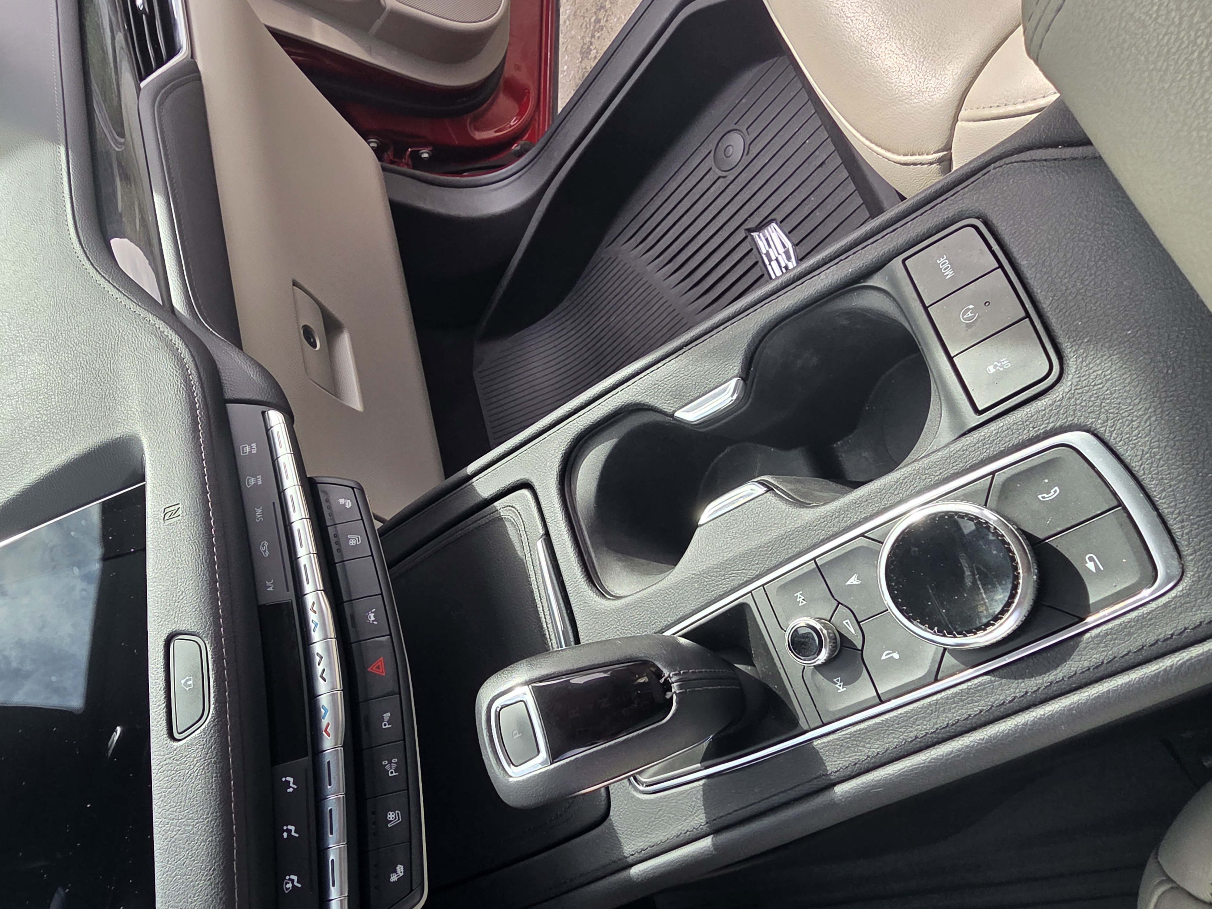 Used 2019 Cadillac XT4 Premium Luxury FWD image 22