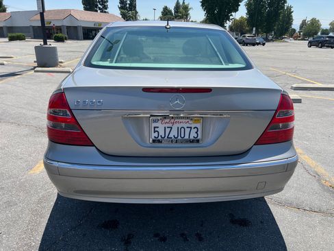 Used 2005 Mercedes-Benz E 320 Sedan image 6