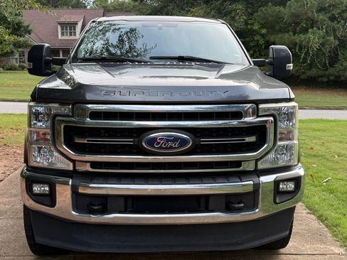 Used 2020 Ford F250 Lariat w/ Lariat Value Package AWD/4WD image 2