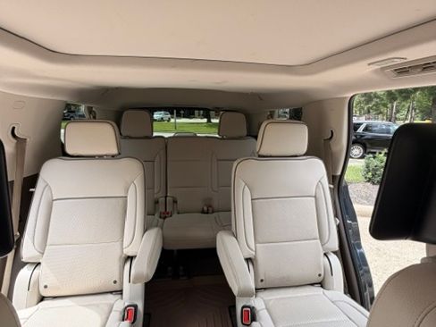 Used 2021 GMC Yukon Denali w/ Denali Premium Package RWD image 11