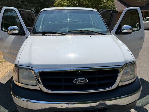 Used 2001 Ford F150 2WD SuperCab image 1