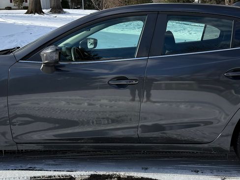 Used 2014 MAZDA MAZDA3 i Touring w/ Technology Package image 4