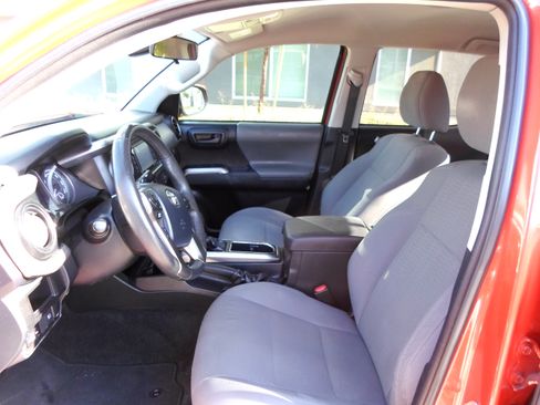 Used 2018 Toyota Tacoma SR5 image 13