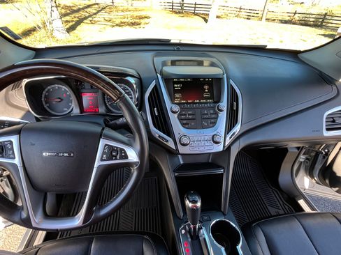 Used 2017 GMC Terrain Denali image 10