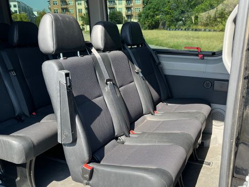 Used 2014 Mercedes-Benz Sprinter 2500 image 15