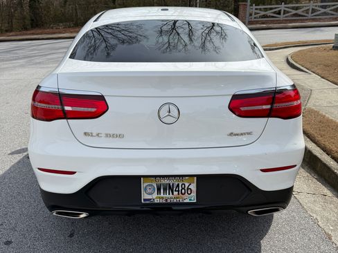 Used 2019 Mercedes-Benz GLC 300 4MATIC Coupe image 8