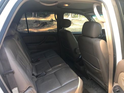 Used 2003 Toyota Sequoia Limited image 10