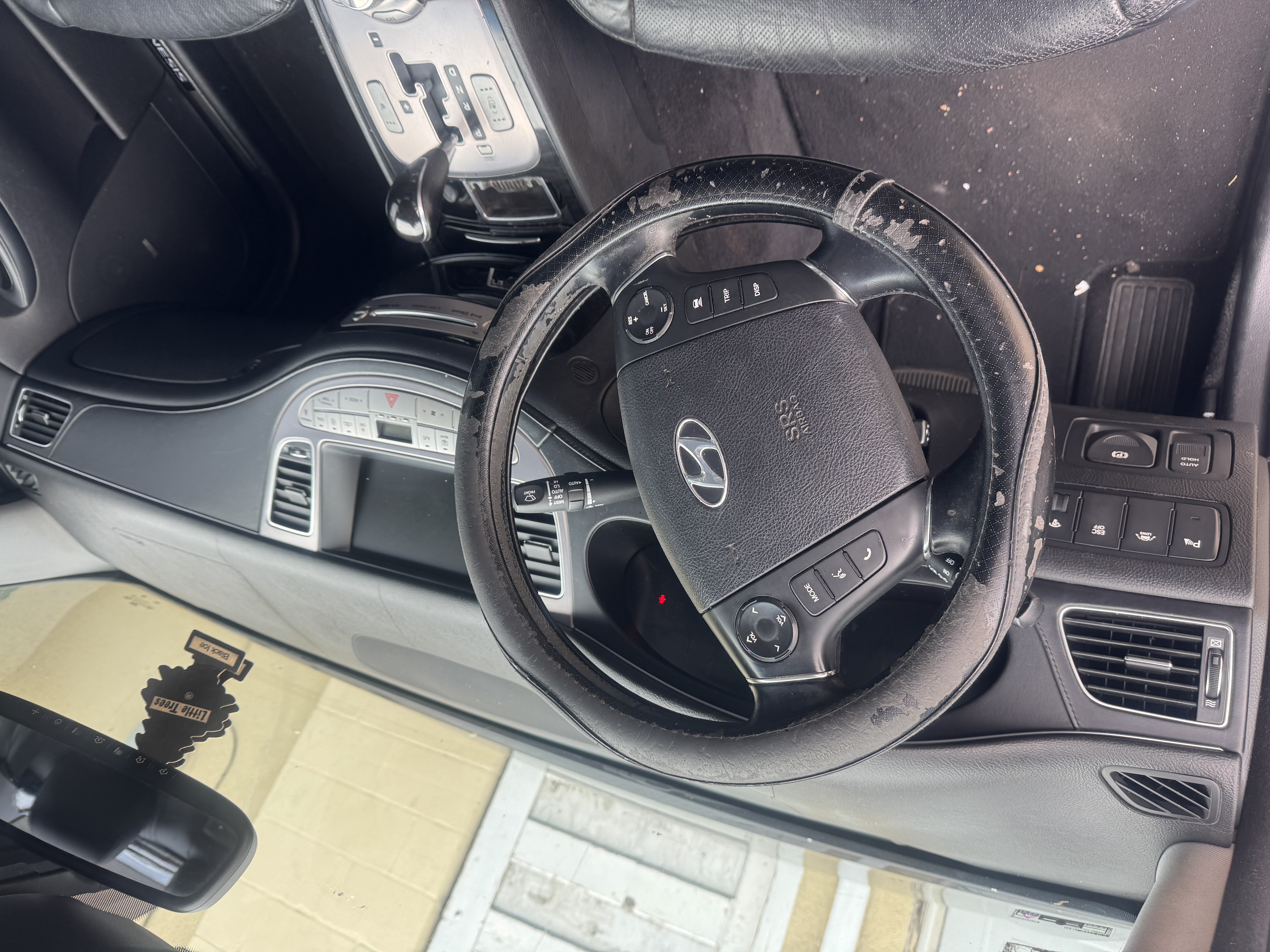 Used 2012 Hyundai Genesis 5.0 R-Spec RWD image 4
