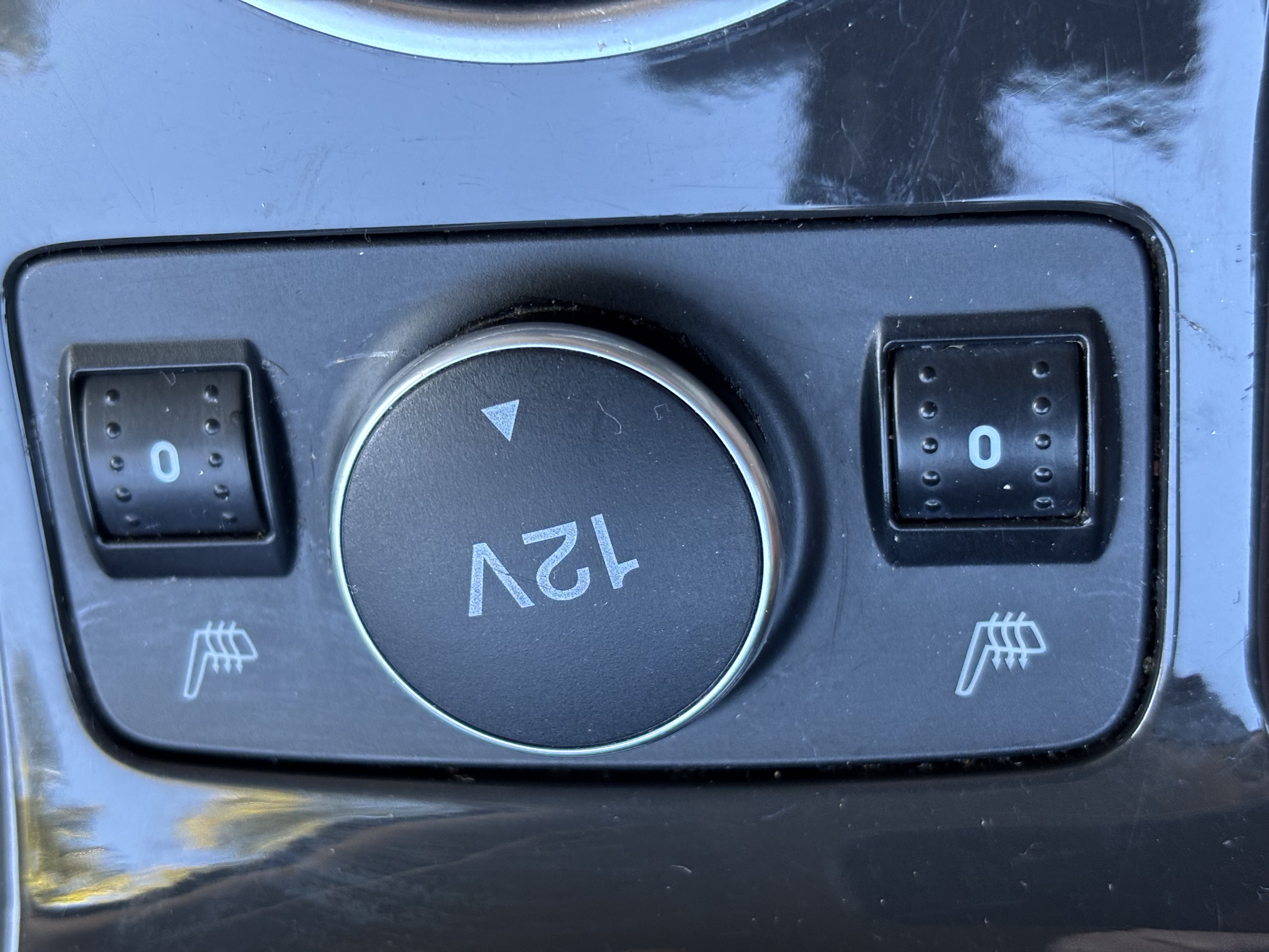 Used 2014 Ford Escape Titanium FWD image 11