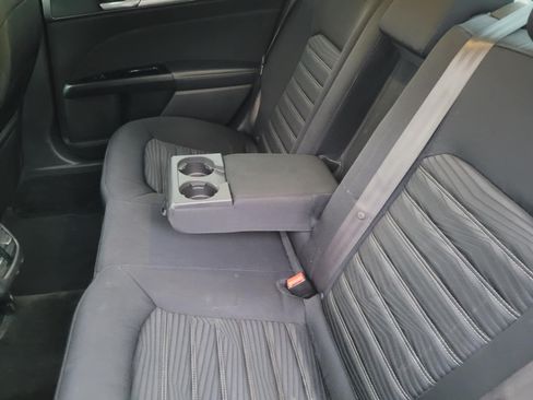 Used 2016 Ford Fusion SE image 14