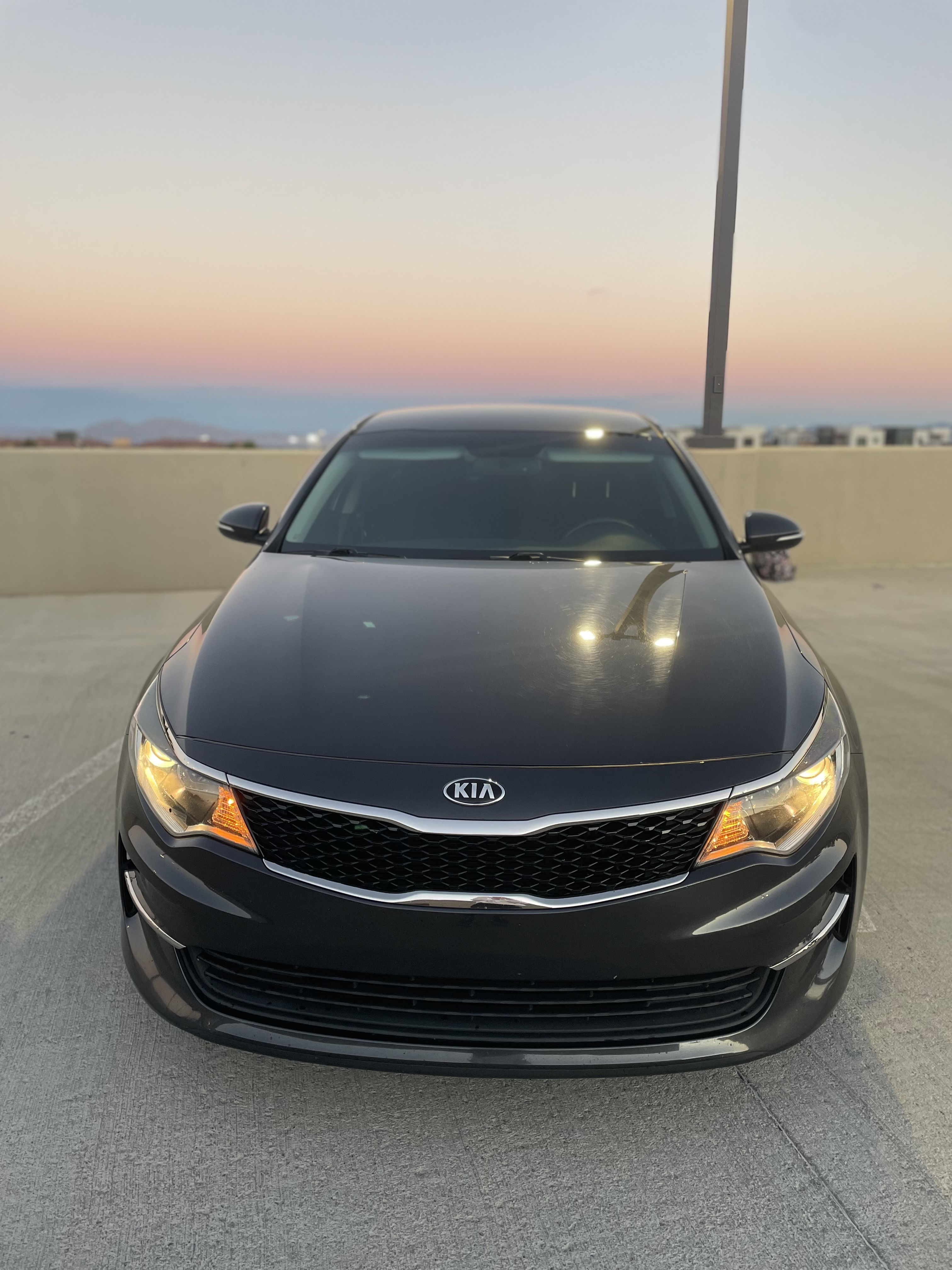 Used 2016 Kia Optima LX FWD image 2