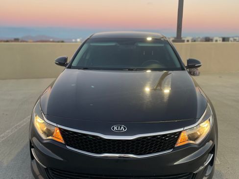 Used 2016 Kia Optima LX image 2