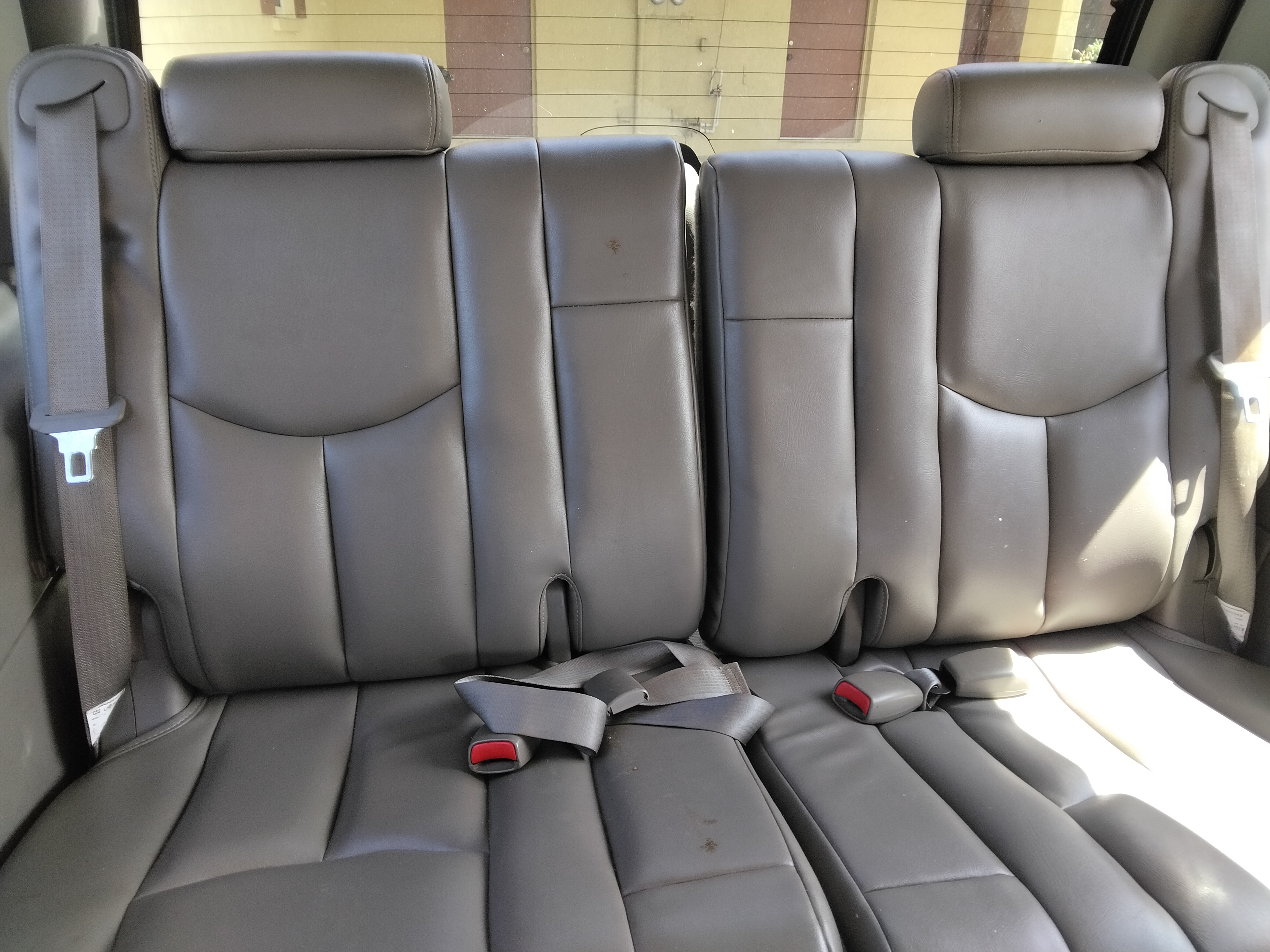 Used 2005 Chevrolet Tahoe LT w/ LT Preferred Equipment Group RWD image 4