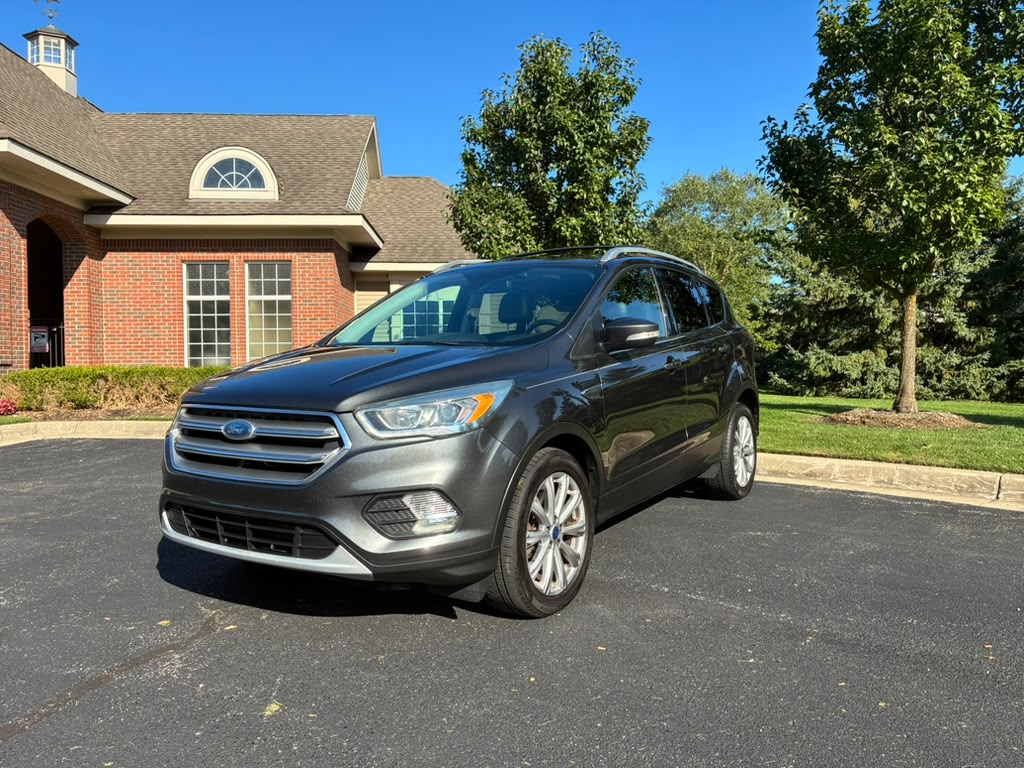 Used 2017 Ford Escape Titanium AWD/4WD image 1