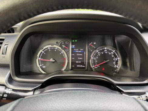 Used 2020 Toyota 4Runner TRD Off-Road Premium w/ Moonroof Package AWD/4WD image 11