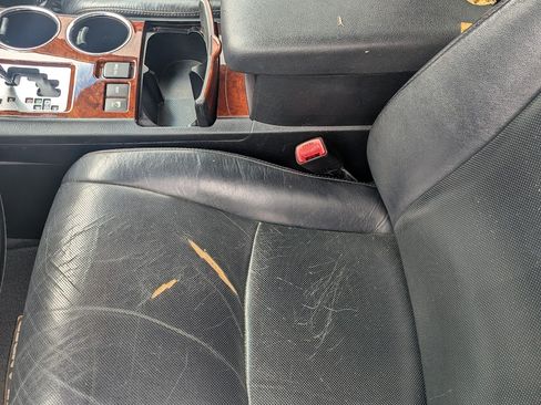 Used 2012 Toyota Highlander Limited w/ Tow Pkg image 19