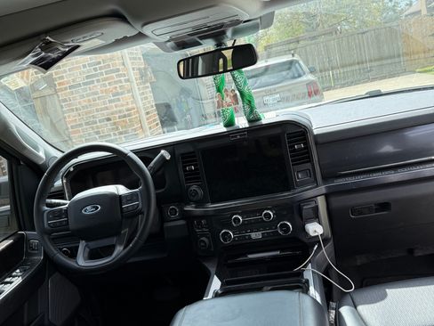 Used 2025 Ford F350 Lariat w/ Lariat Ultimate Package image 16