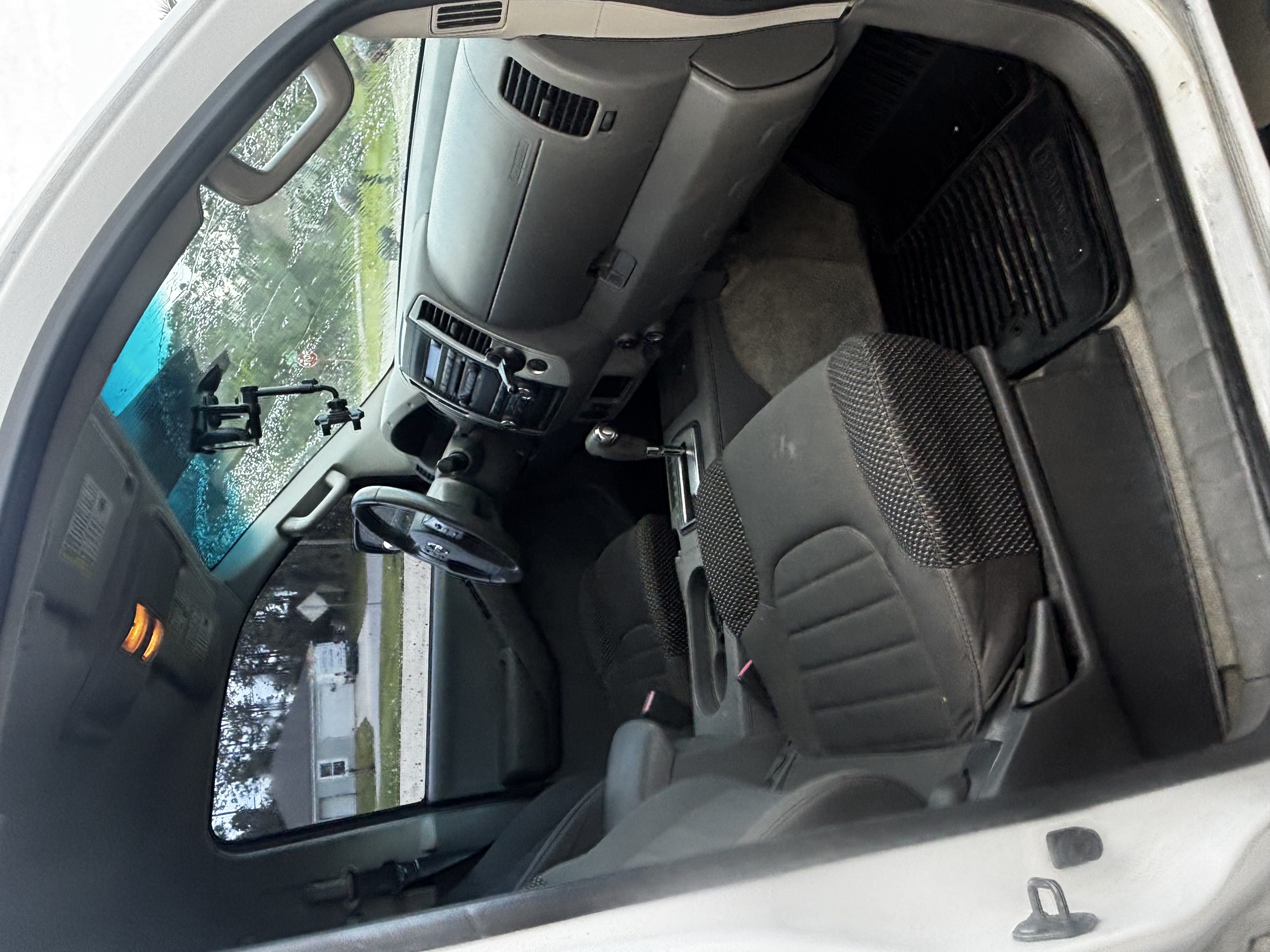 Used 2012 Nissan Frontier SV w/ Sport Appearance Pkg RWD image 11