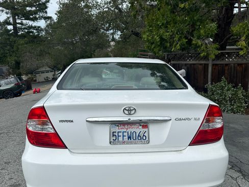 Used 2003 Toyota Camry XLE image 4