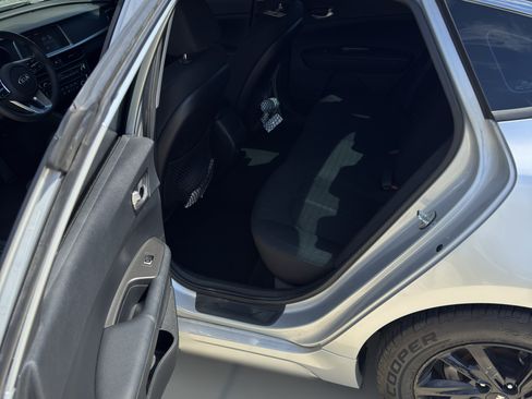 Used 2019 Kia Optima LX image 8