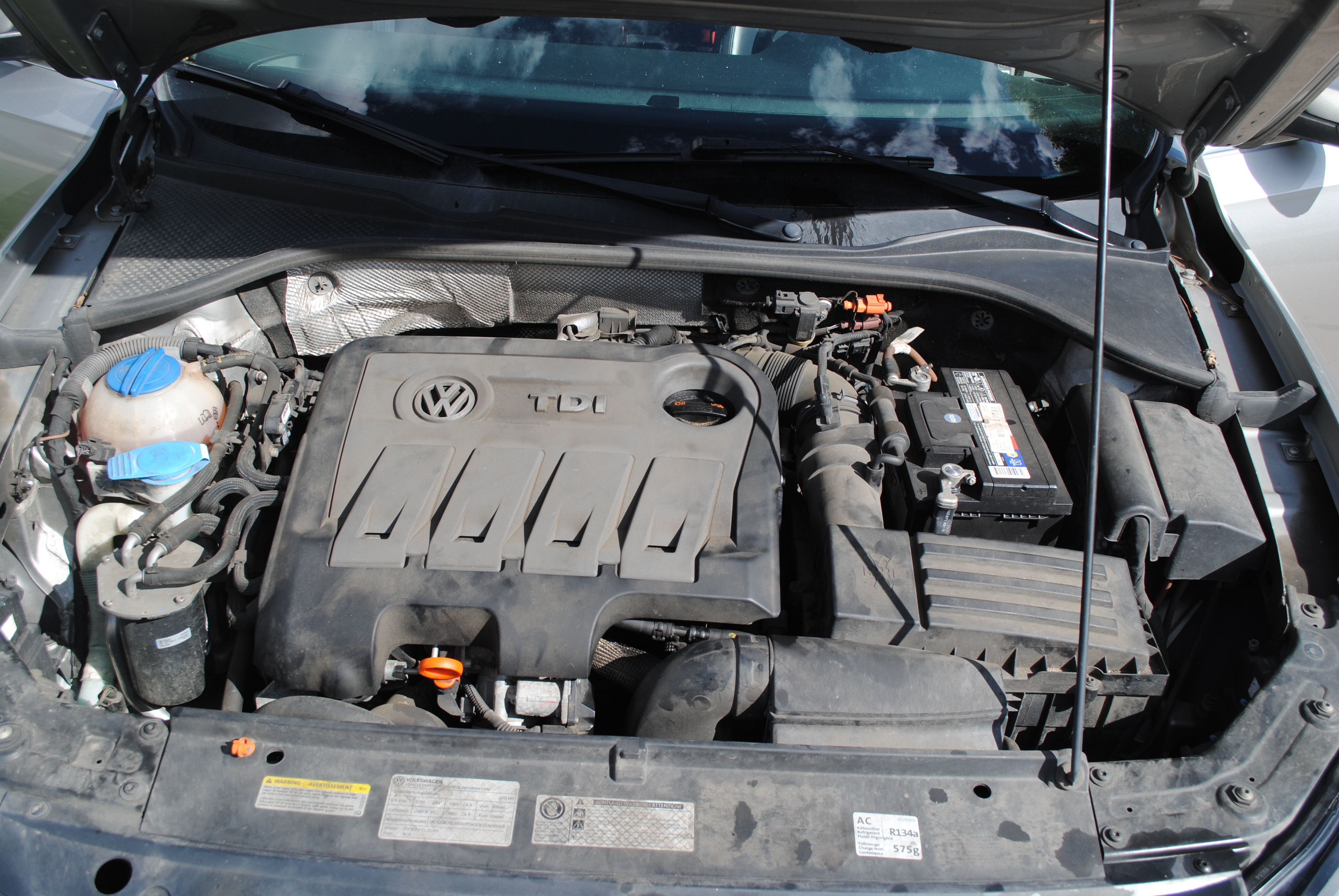 Used 2013 Volkswagen Passat TDI SEL Premium FWD image 23