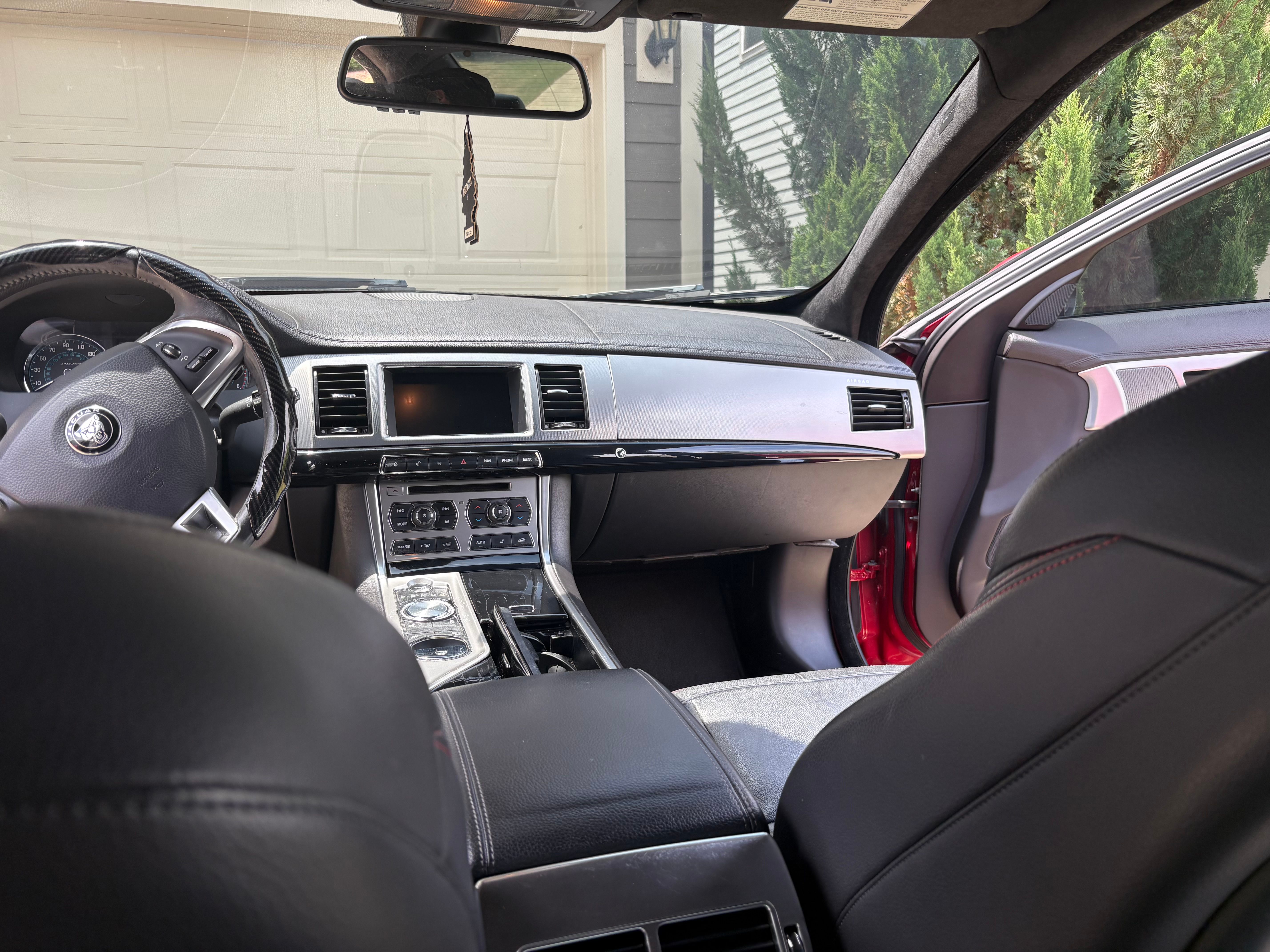 Used 2015 Jaguar XF Sport AWD/4WD image 16