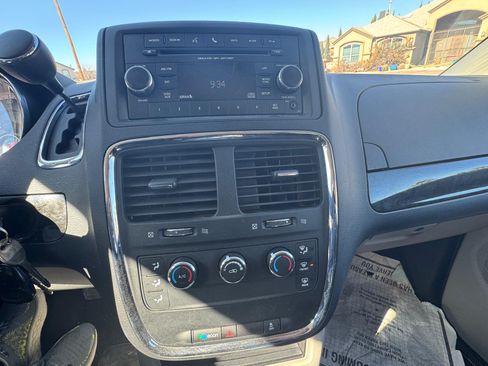 Used 2015 Dodge Grand Caravan American Value Package w/ UConnect Hands-Free Group image 11