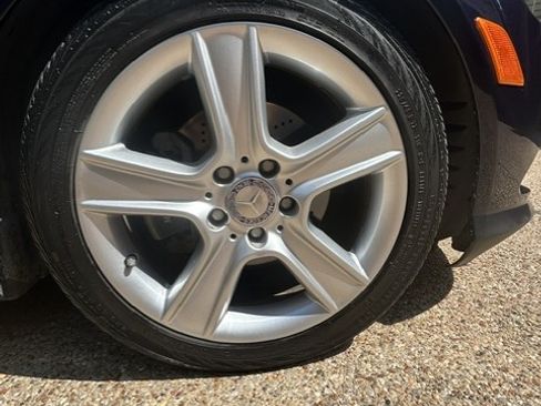 Used 2011 Mercedes-Benz C 300 Sedan image 22