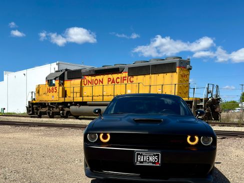 Used 2015 Dodge Challenger SRT Hellcat RWD image 5