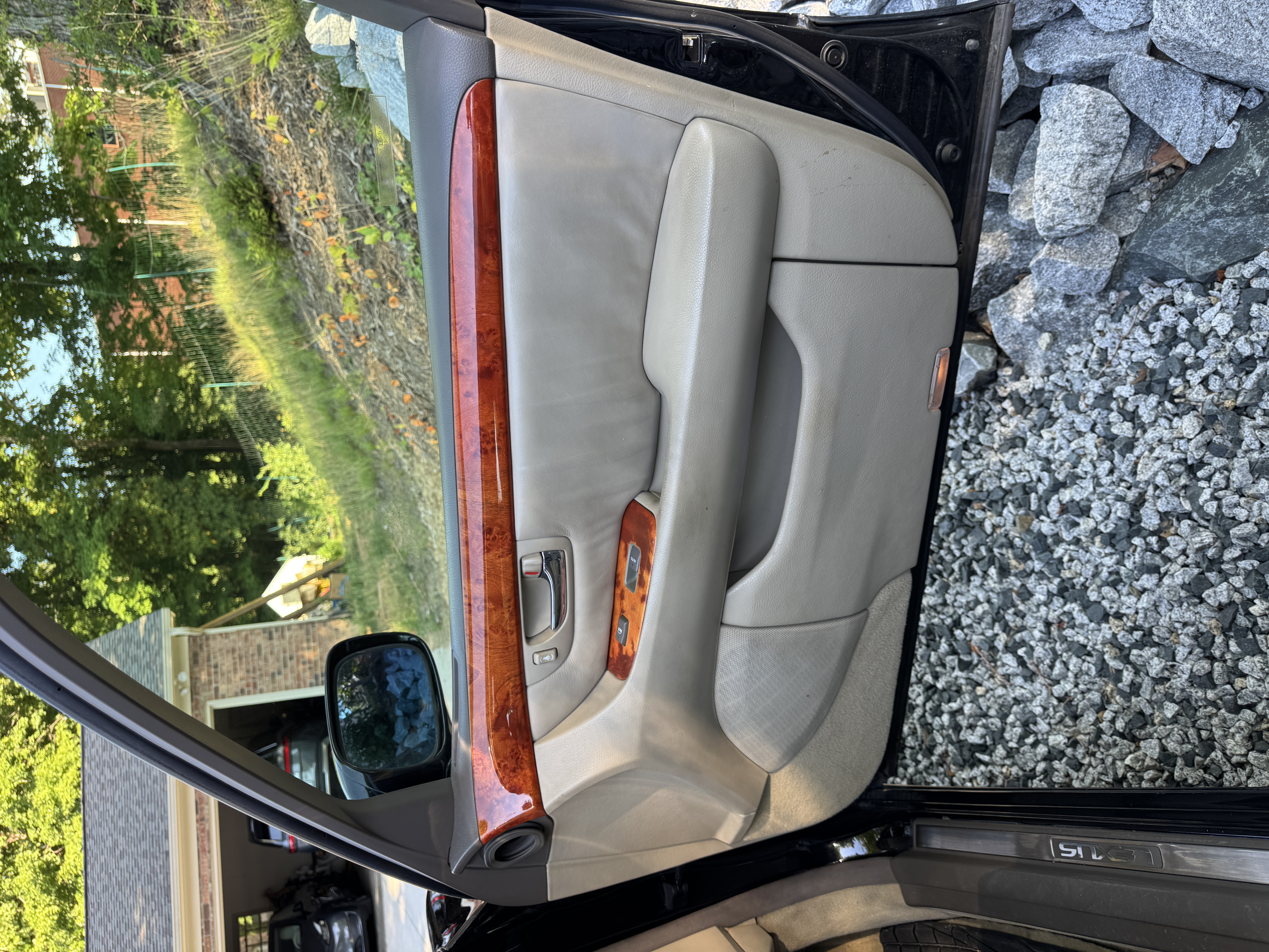 Used 2002 Lexus LS 430 RWD image 16