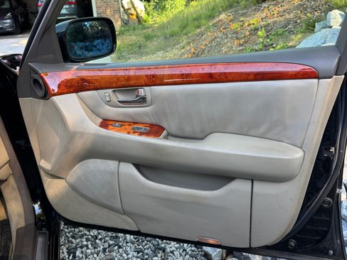 Used 2002 Lexus LS 430 RWD image 16