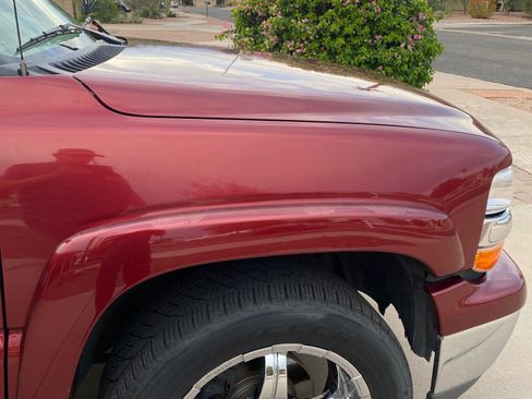 Used 2003 Chevrolet Tahoe LT image 2