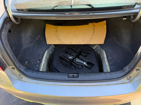 Used 2017 Honda Accord LX image 12