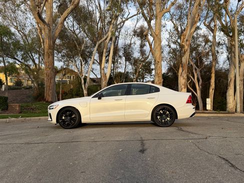 Used 2023 Volvo S60 T8 Plus w/ Climate Package image 5