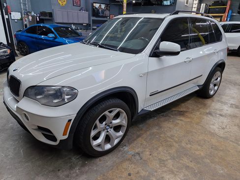Used 2013 BMW X5 xDrive35i image 1