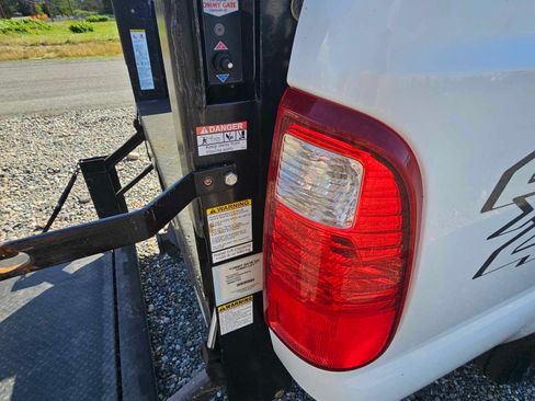 Used 2011 Ford F250 XL w/ PWR Equipment Group AWD/4WD image 12