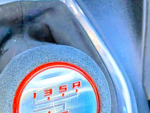 Used 2018 Chevrolet Camaro ZL1 image 11