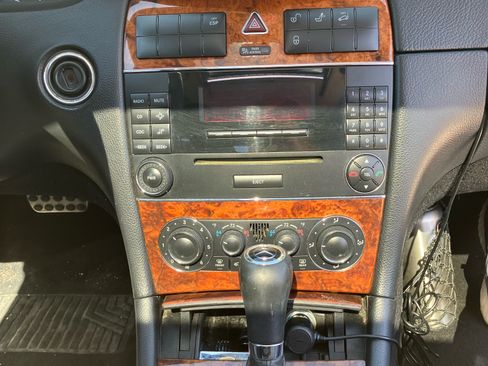 Used 2006 Mercedes-Benz CLK 350 Coupe image 15